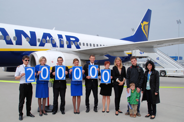 200.000. Ryanair-Passagier am Flughafen Leipzig/Halle begrüßt 