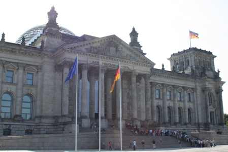 Bundestag startet mobiles Internetangebot