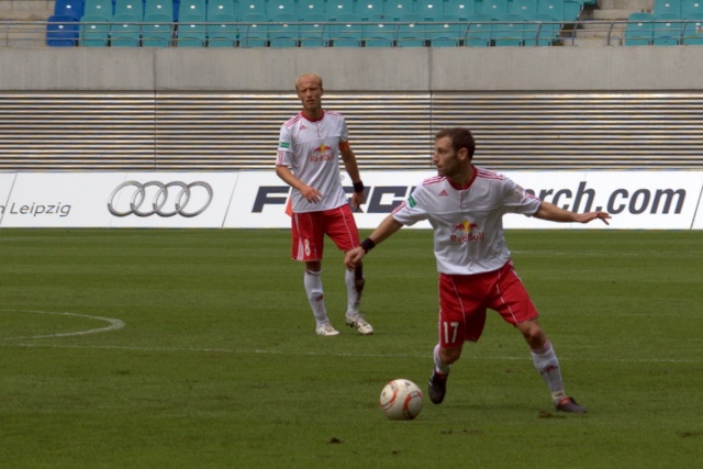 RB Leipzig holt in Kiel den ersten Saisonsieg
