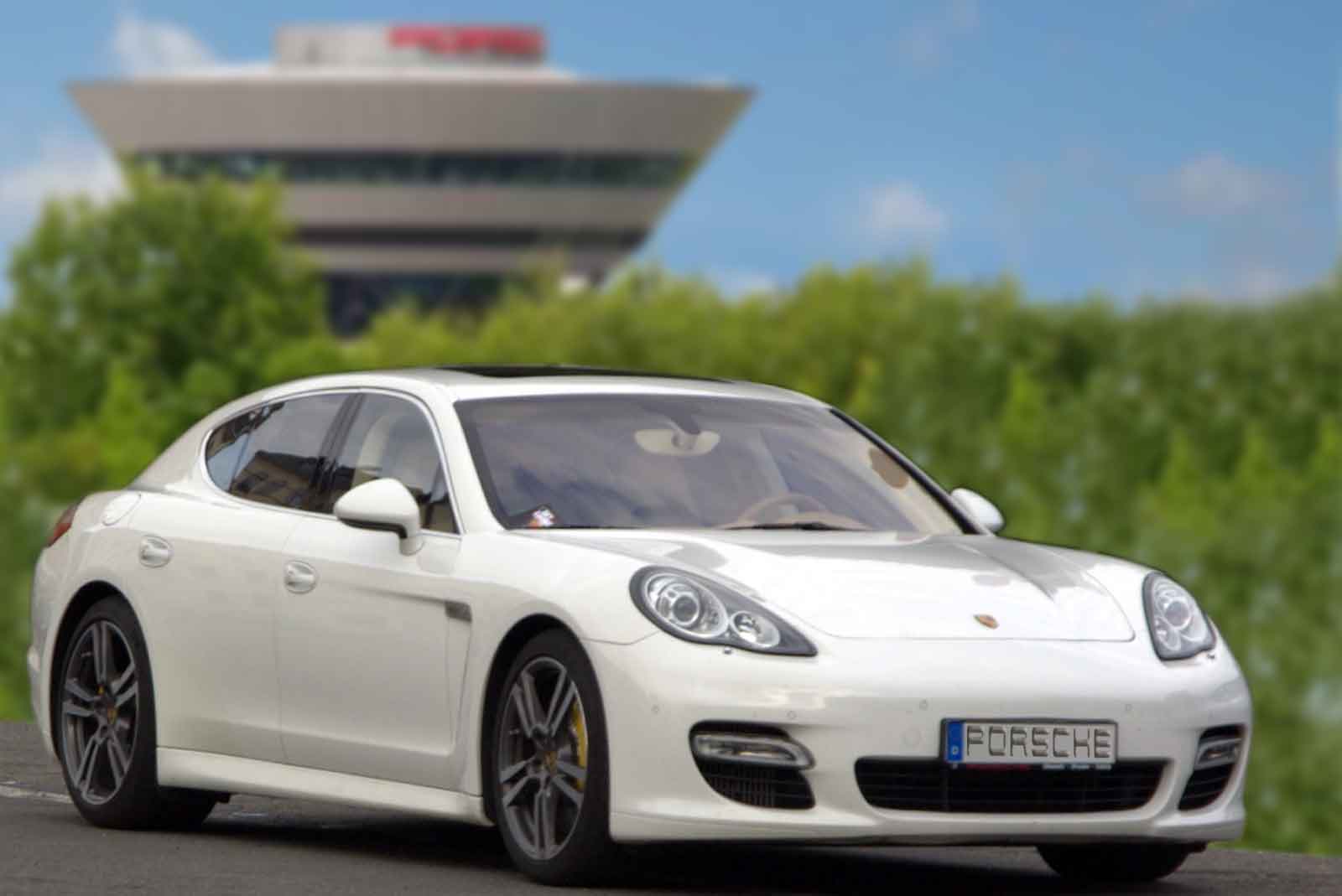 Porsche Panamera wird Erfolgsmodell