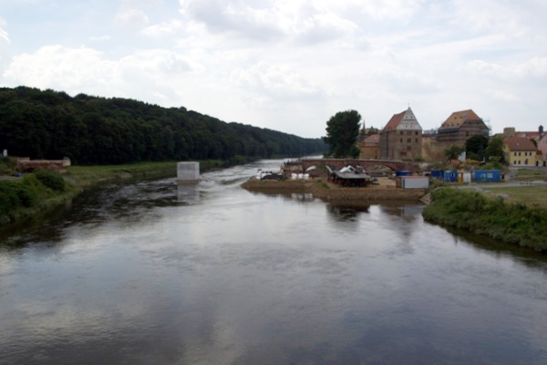 Brückenbogen der Pöppelmannbrücke in Grimma wird geschlossen