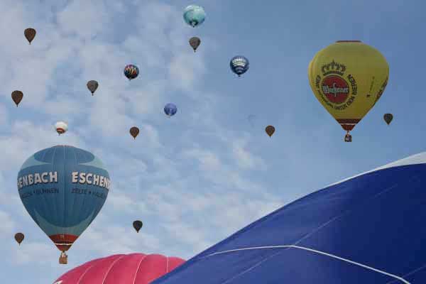 Grimmaer Airlebnistage - Vier Tage Ballonspektakel auf den Nerchauer Muldewiesen