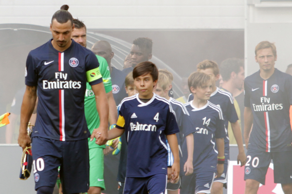 Fußballstar Ibrahimovic zeigte sich vom Stadion und der Atmosphäre im Spiel der Roten Bullen gegen Paris St. Germain beeindruckt