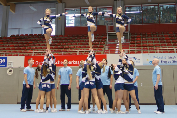 Cheerleader der Leipzig Lions gewinnen vier Landesmeistertitel