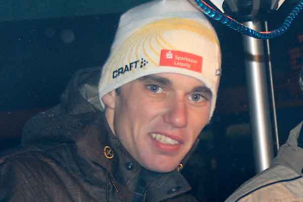 Leipziger Slalom Kanute Jan Benzien mit neuem Boot nach Südafrika